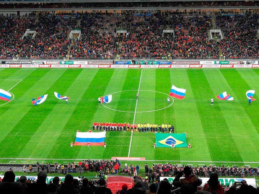 Флаги и баннеры для матча по футболу Россия-Бразилия