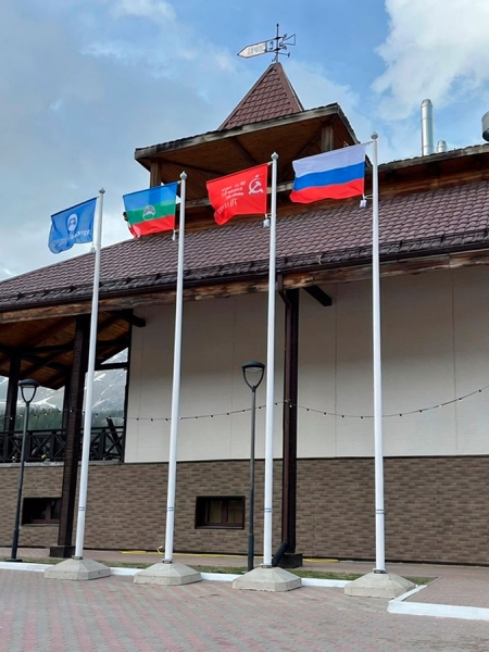Уличные флагштоки из стекловолокна Уличные флагштоки из стекловолокна