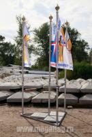 Флаговая конструкция, основание треугольное с бетонными плитками 4шт