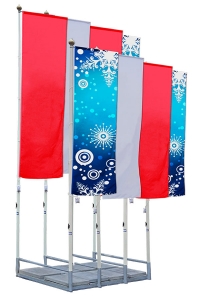 Восемь мобильных флагштоков на основание Рама прямоугольник