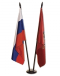 Флаги России и Москвы на офисном флагштоке